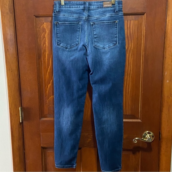 Judy Blue 5-Pocket Slim Fit Straight Leg Denim Jeans Size 3/26 - Picture 3 of 12